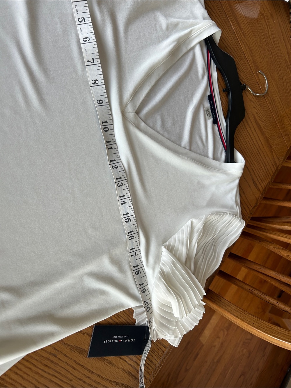 Tommy Hilfiger NWT White Pleated Sleeve V-Neck Blouse - Picture 8 of 8